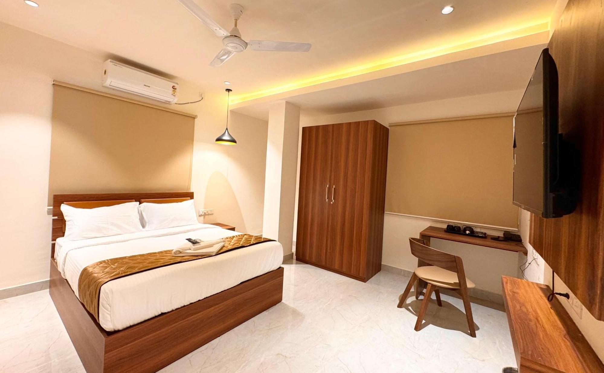 Hotel Star Avenue - Indiranagar Bangalore Exterior foto